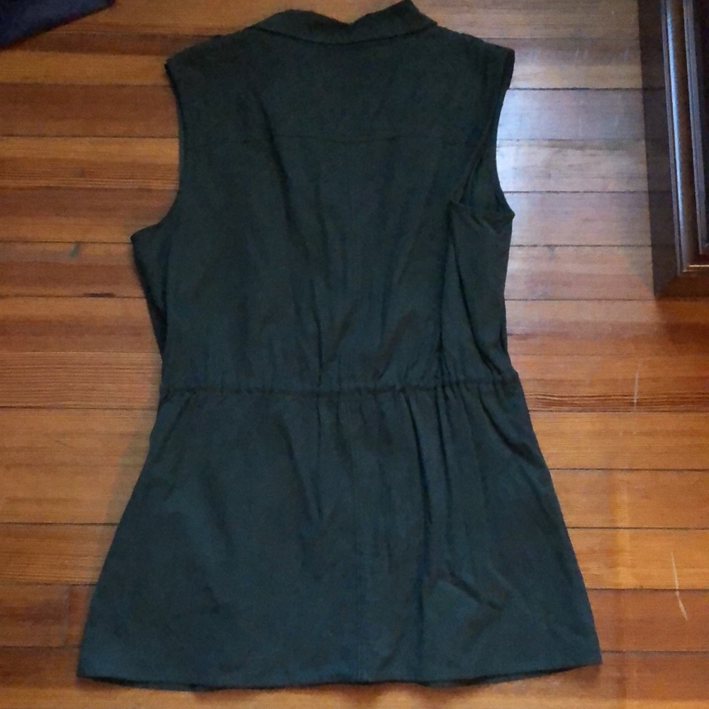 Vest - Picture 5 of 5
